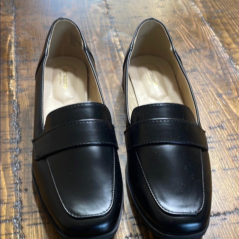 Liz Claiborne Black Women's Loafers